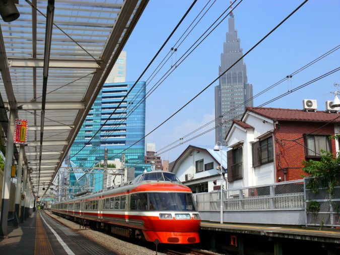 Minami_Shinjuku_Station_premises